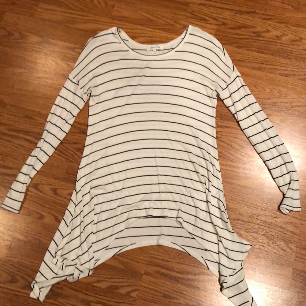 Grace & Lace shark bite top